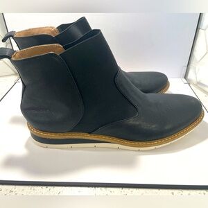 Kelly & Katie Arlo Wedge Boots Black Leather Size 10 Stretch Pull On Booties